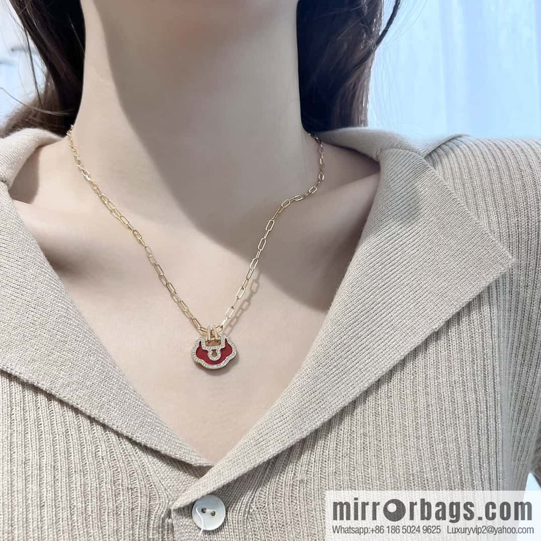 ❗️New ❗️ ☀️ Qeelin Yu Yi Flower Moon Ruyi Lock Necklace ☀️