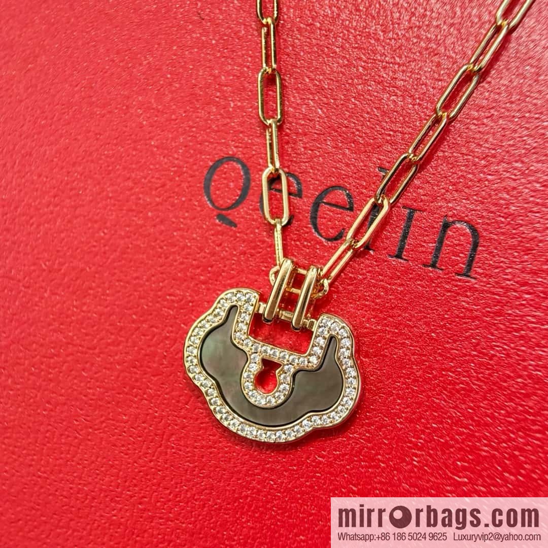 ❗️New ❗️ ☀️ Qeelin Yu Yi Flower Moon Ruyi Lock Necklace ☀️