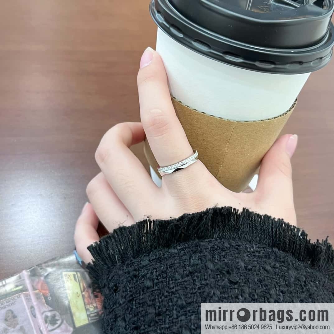 ❗️New ❗️ (one) GRAFF diamond ring