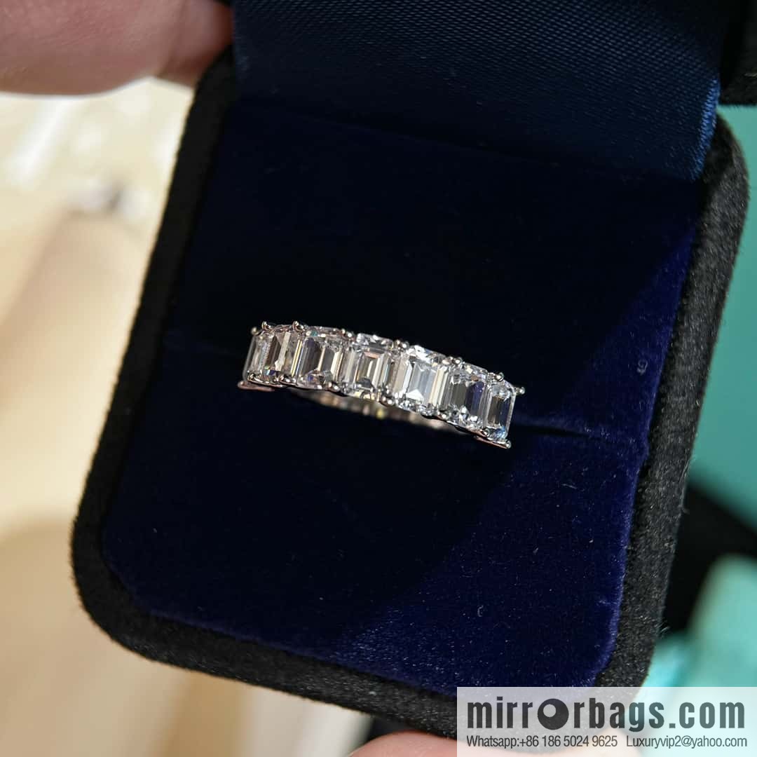❗️New ❗️ New ☑️ TIFFANY & Co. Single Row Diamond Ring