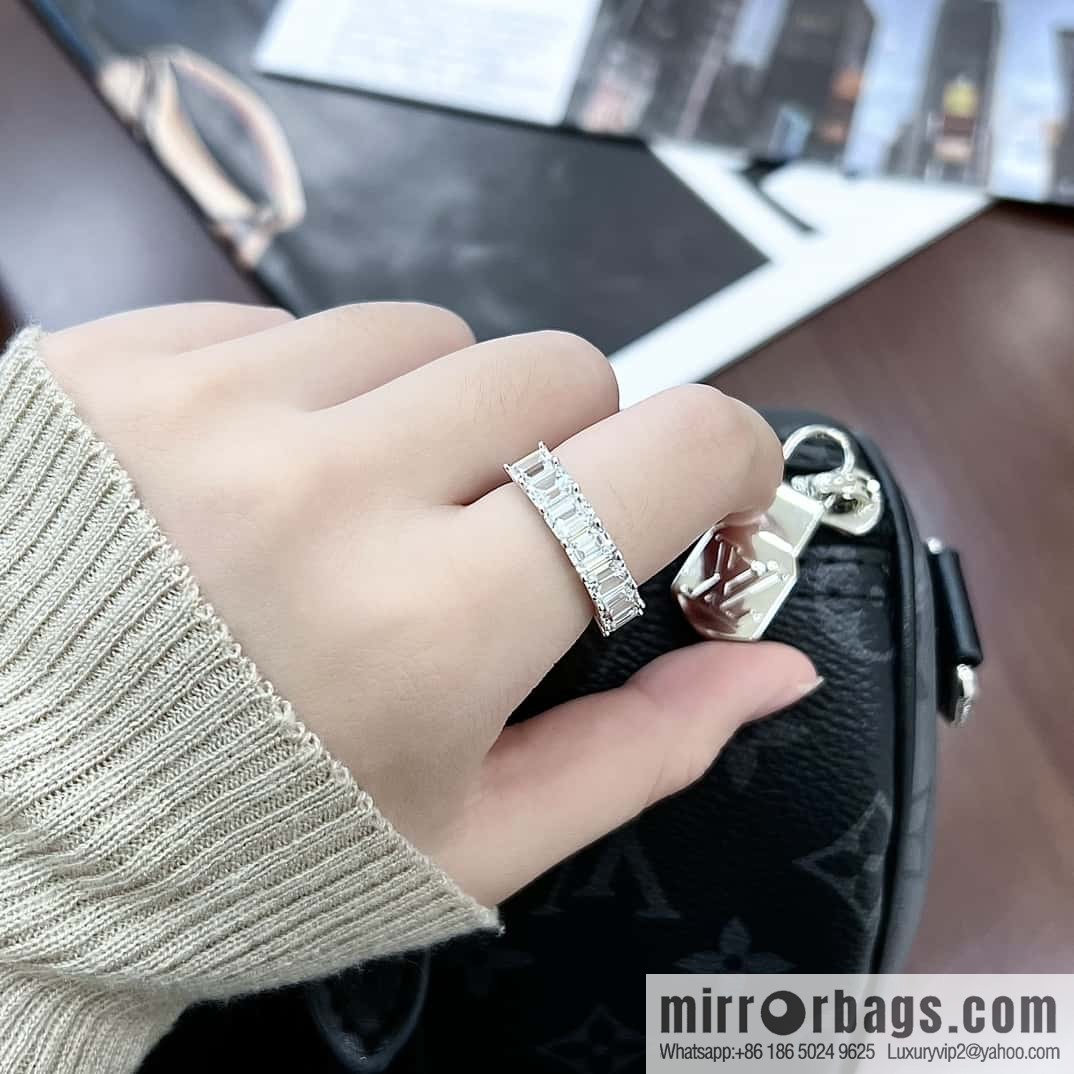 ❗️New ❗️ New ☑️ TIFFANY & Co. Single Row Diamond Ring