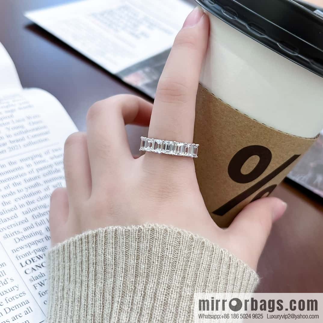 ❗️New ❗️ New ☑️ TIFFANY & Co. Single Row Diamond Ring