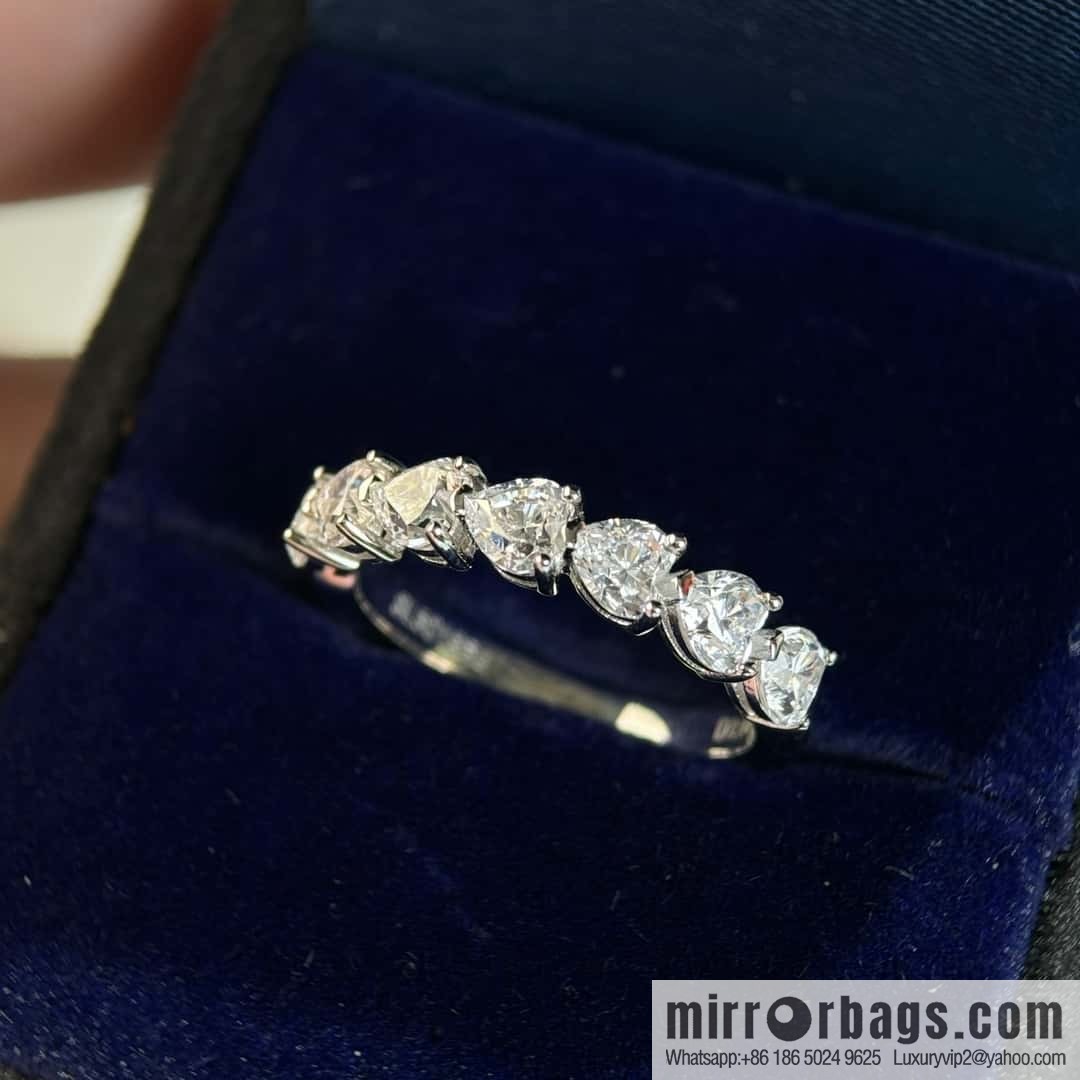 ❗️New ❗️ New ☑️ TIFFANY & Co. Single row peach heart diamond ring