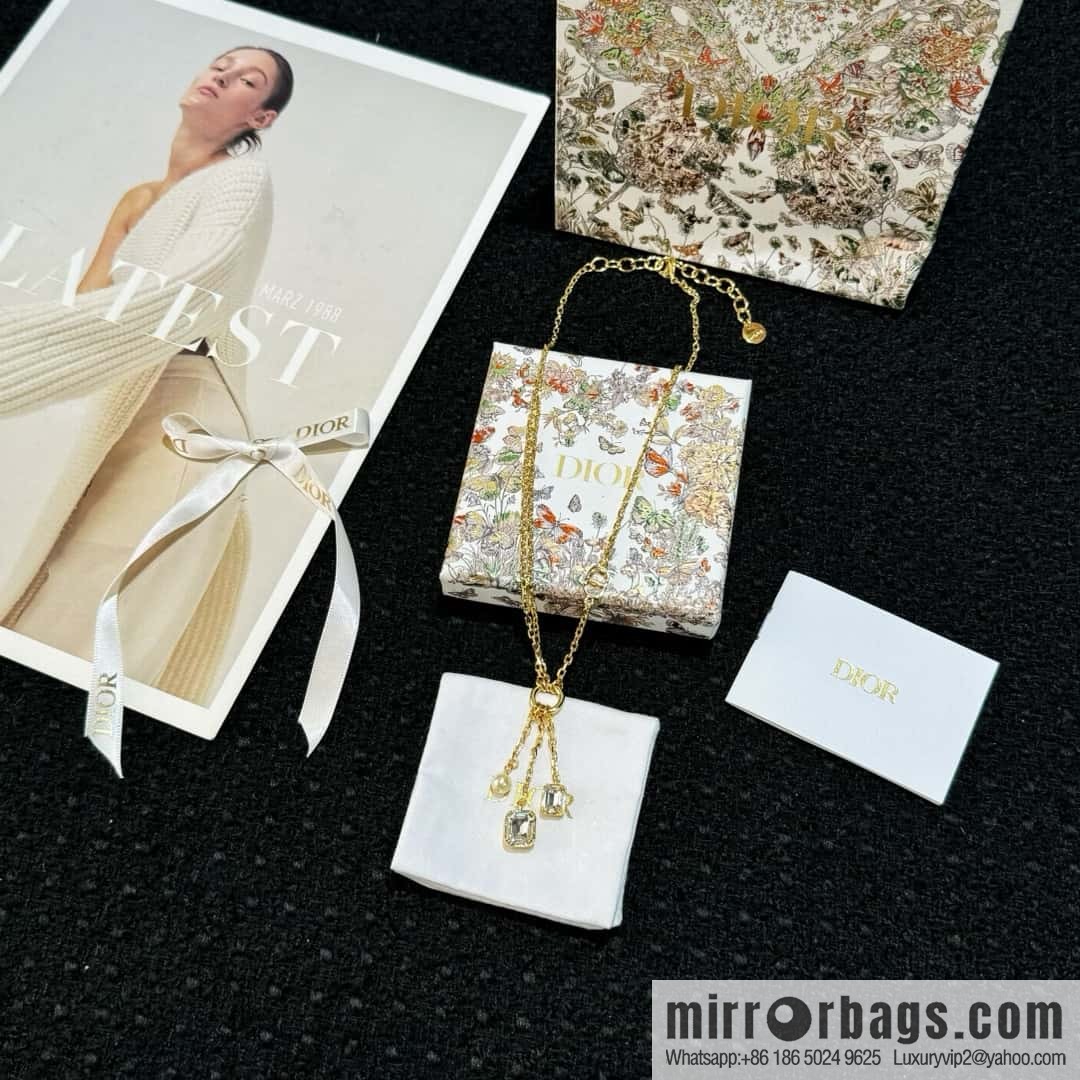 New ☑️ DIOR fringed pearl square diamond necklace