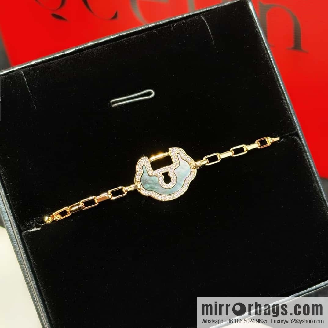 ❗️New ❗️ ☀️ original ☀️ Qeelin Kirin Yu Yi Ruyi lock gray shell bracelet ☀️