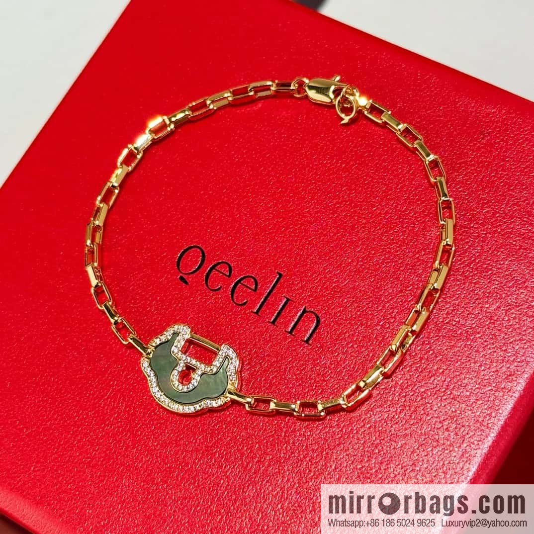❗️New ❗️ ☀️ original ☀️ Qeelin Kirin Yu Yi Ruyi lock gray shell bracelet ☀️