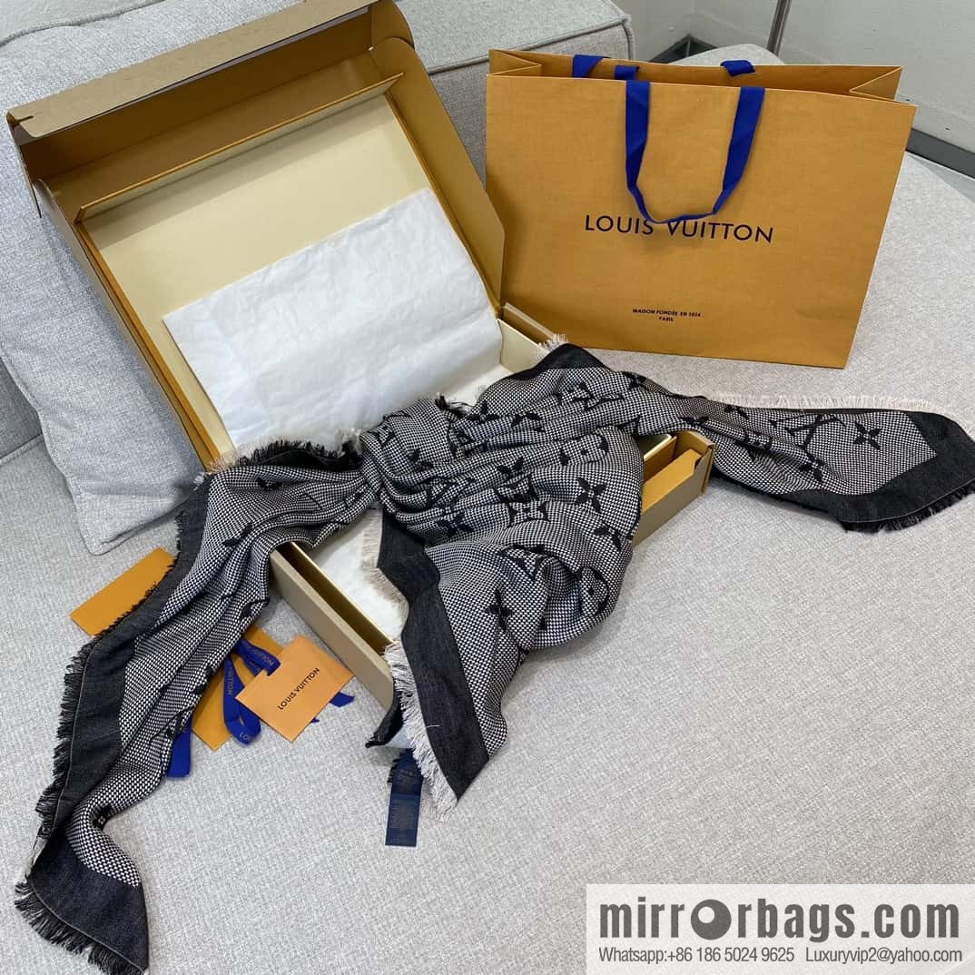 𝐋𝐨𝐮𝐢𝐬 𝐯𝐮𝐢𝐭𝐭𝐨𝐧₀『 NEO NATÉMONOGRAM Shawl 🔳 M73677