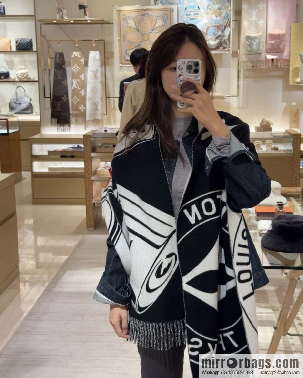 𝐋𝐨𝐮𝐢𝐬 𝐯𝐮𝐢𝐭𝐭𝐨𝐧 『 lock shawl code M92855 synchronized item number 🔐 black