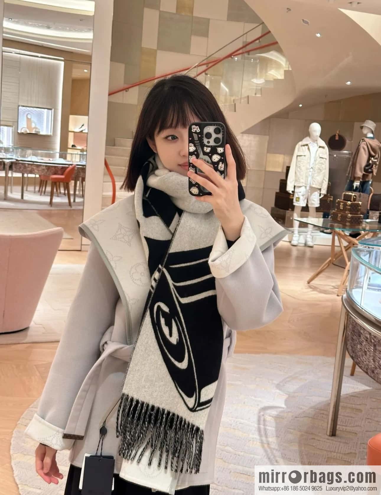 𝐋𝐨𝐮𝐢𝐬 𝐯𝐮𝐢𝐭𝐭𝐨𝐧 『 lock shawl code M92855 synchronized item number 🔐 black