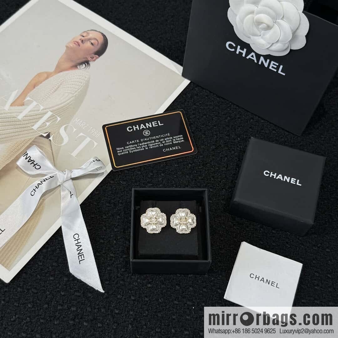☀️New ☑️ chanel c1 double c four-leaf clover stud earrings