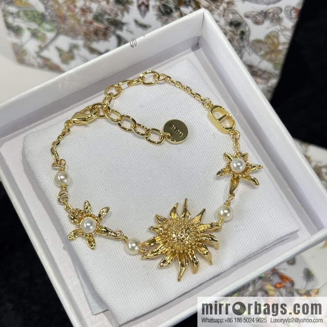 ❗️New ❗️☀️ New ☑️ Dior Sunflower Bracelet ☀️