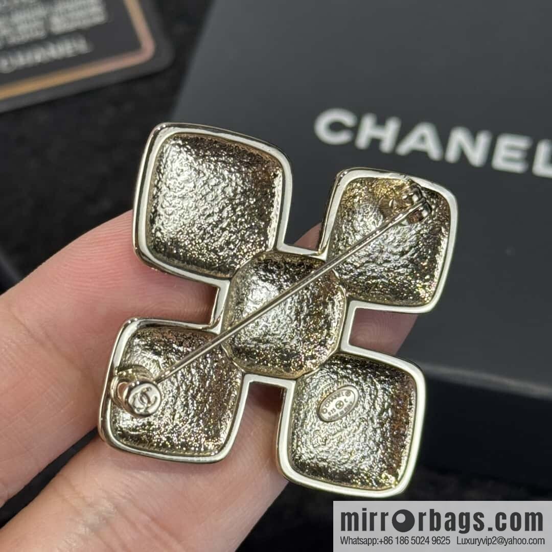 ❗️New ❗️☀️ New ☑️ Chanel Gold Rhombus Brooch ☀️