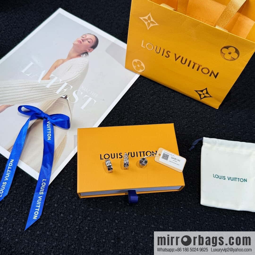 ❗️New ❗️ ☀ Louis Vuitton Three Piece Earrings Earrings Clips ☀