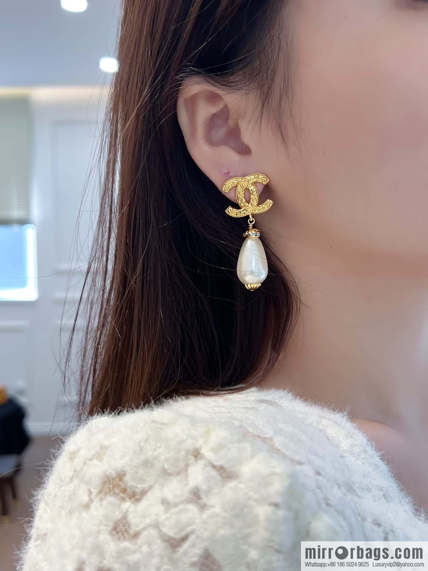 ❗️New ❗️☀️ New ☑️ Chanel C2 double c pearl stud earrings ☀️