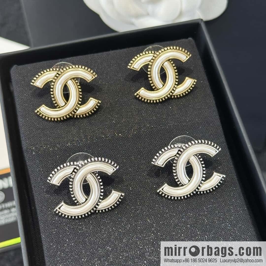 ❗️New ❗️☀️ New ☑️ Chanel C1 double c stud earrings ☀️