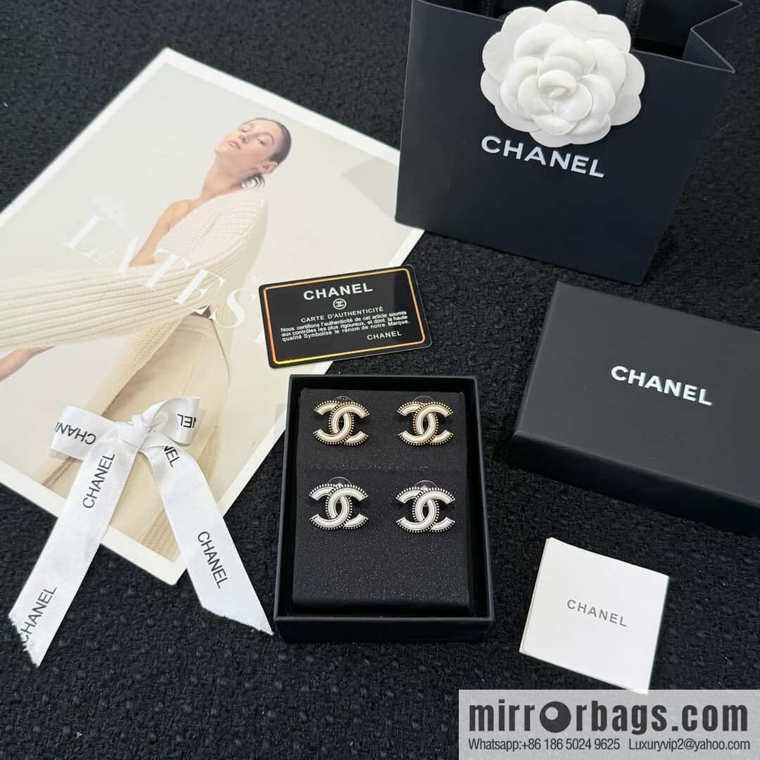 ❗️New ❗️☀️ New ☑️ Chanel C1 double c stud earrings ☀️