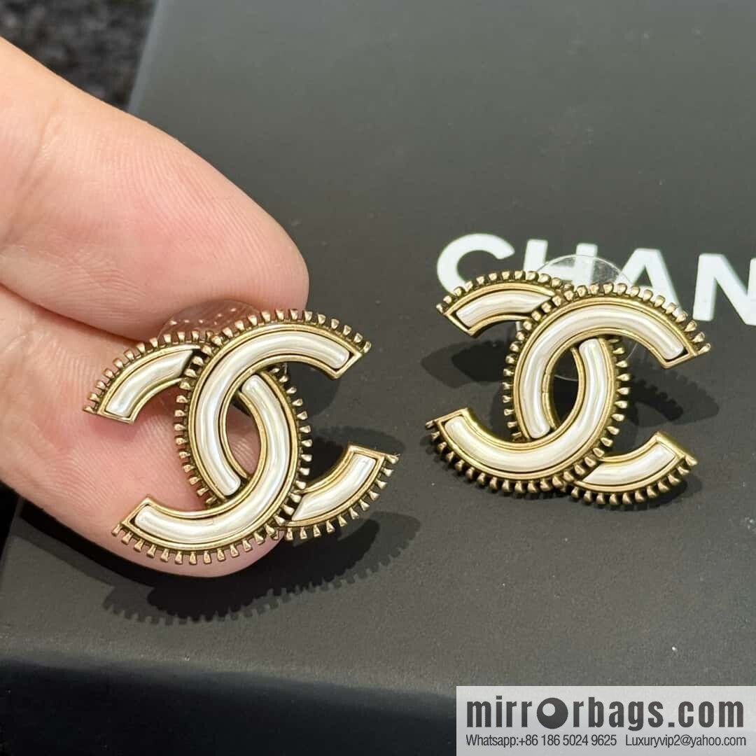 ❗️New ❗️☀️ New ☑️ Chanel C1 double c stud earrings ☀️