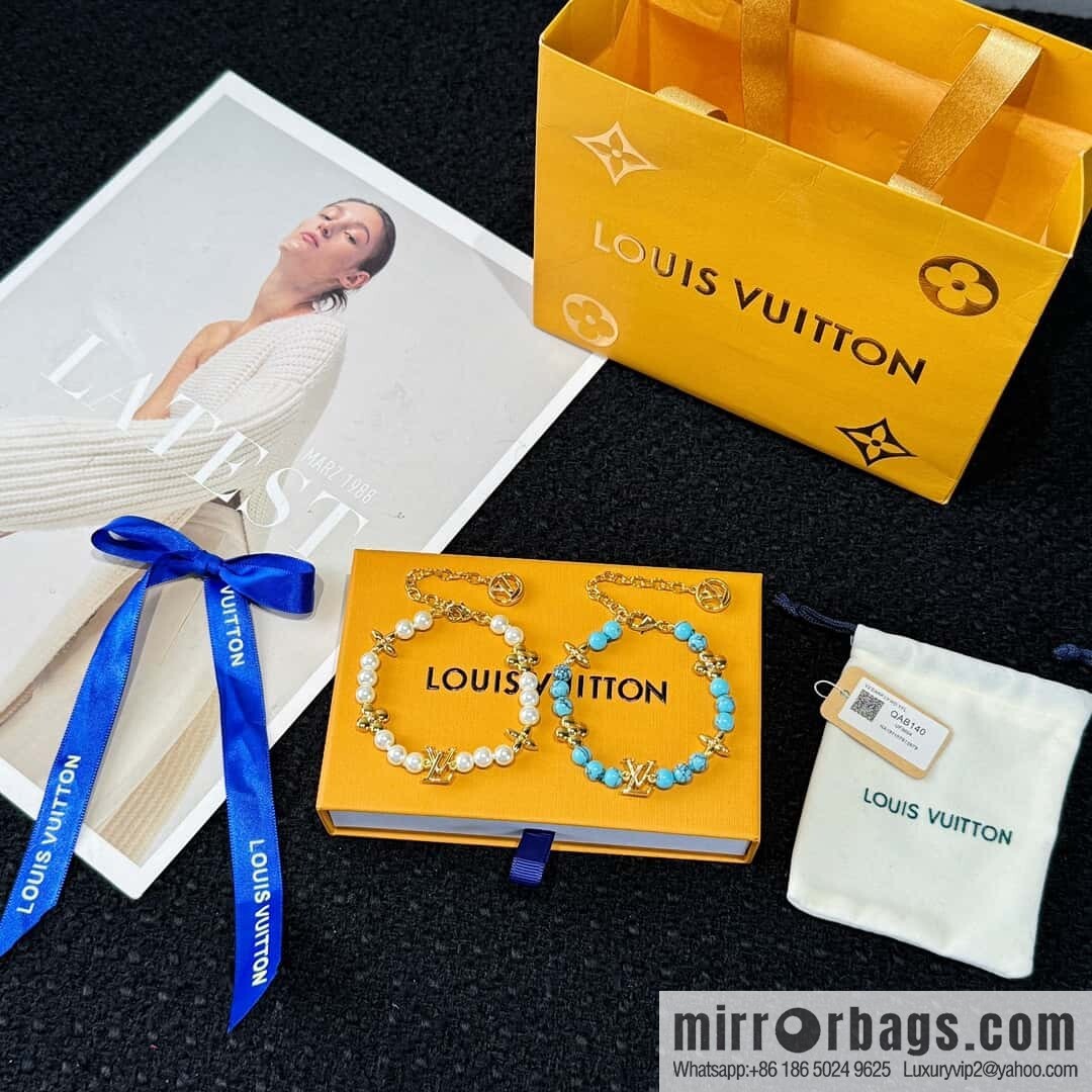 ❗️New ❗️ ☀ Louis Vuitton LV letter bracelet ☀