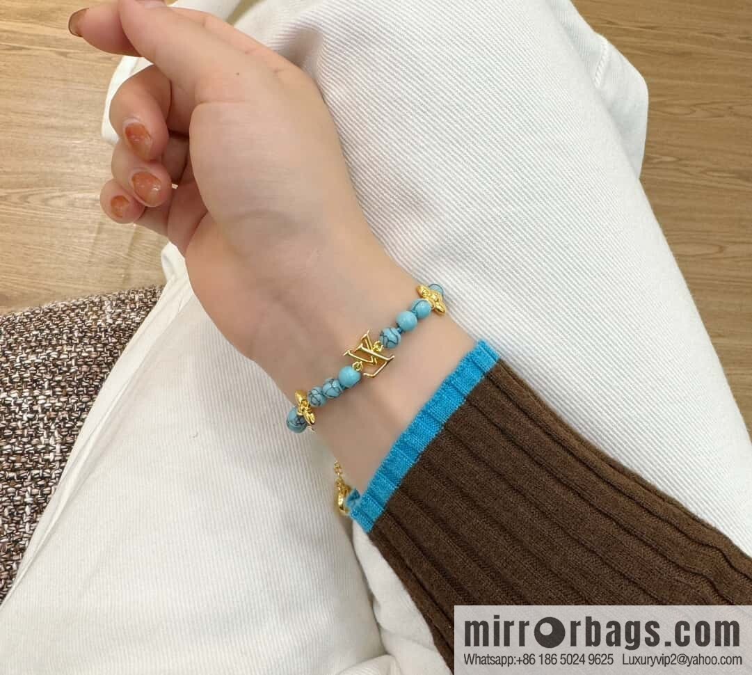 ❗️New ❗️ ☀ Louis Vuitton LV letter bracelet ☀