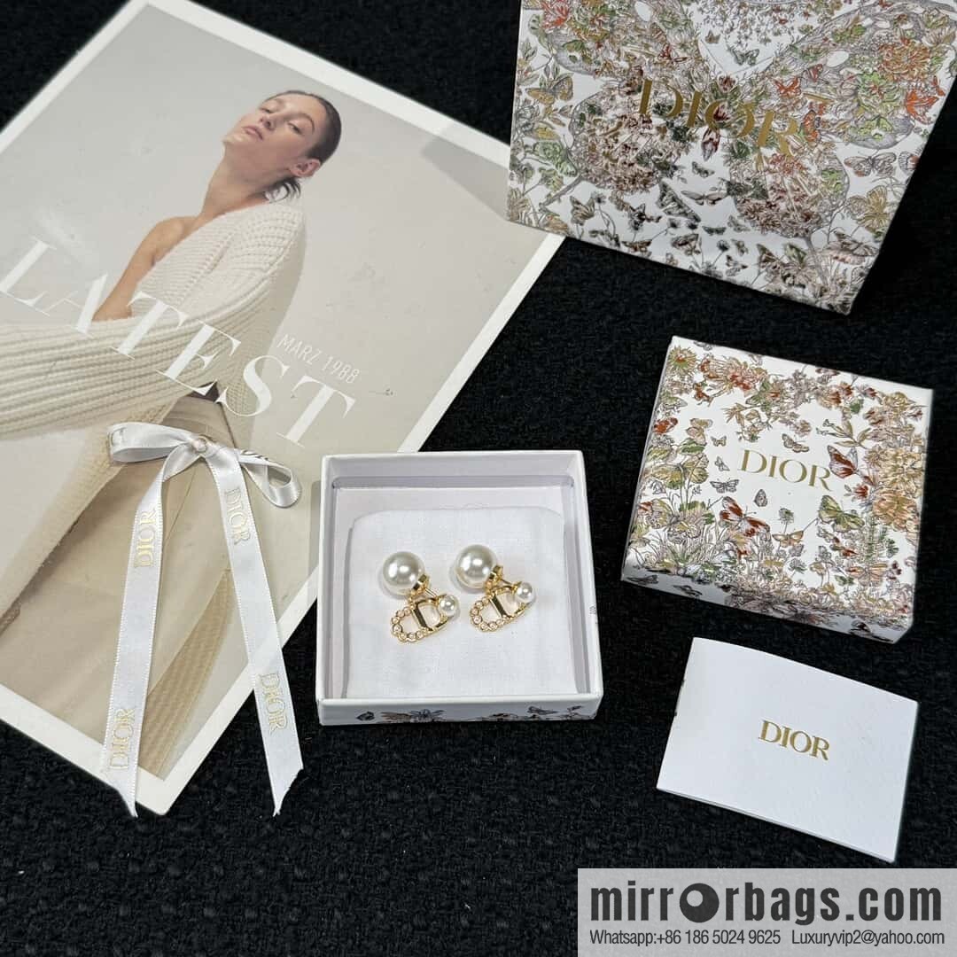 New ☑️ DIOR size pearl CD stud earrings