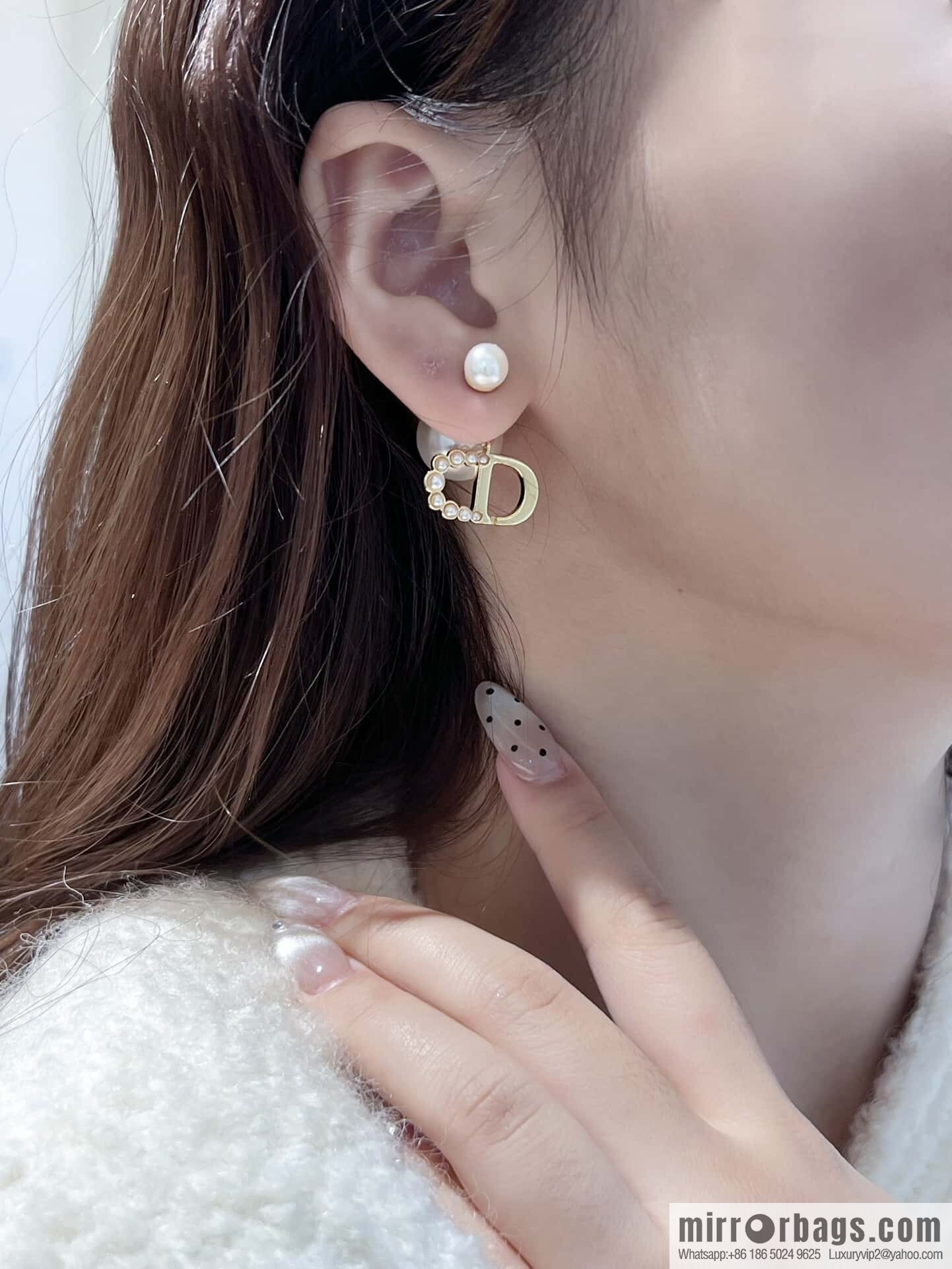 New ☑️ DIOR size pearl CD stud earrings
