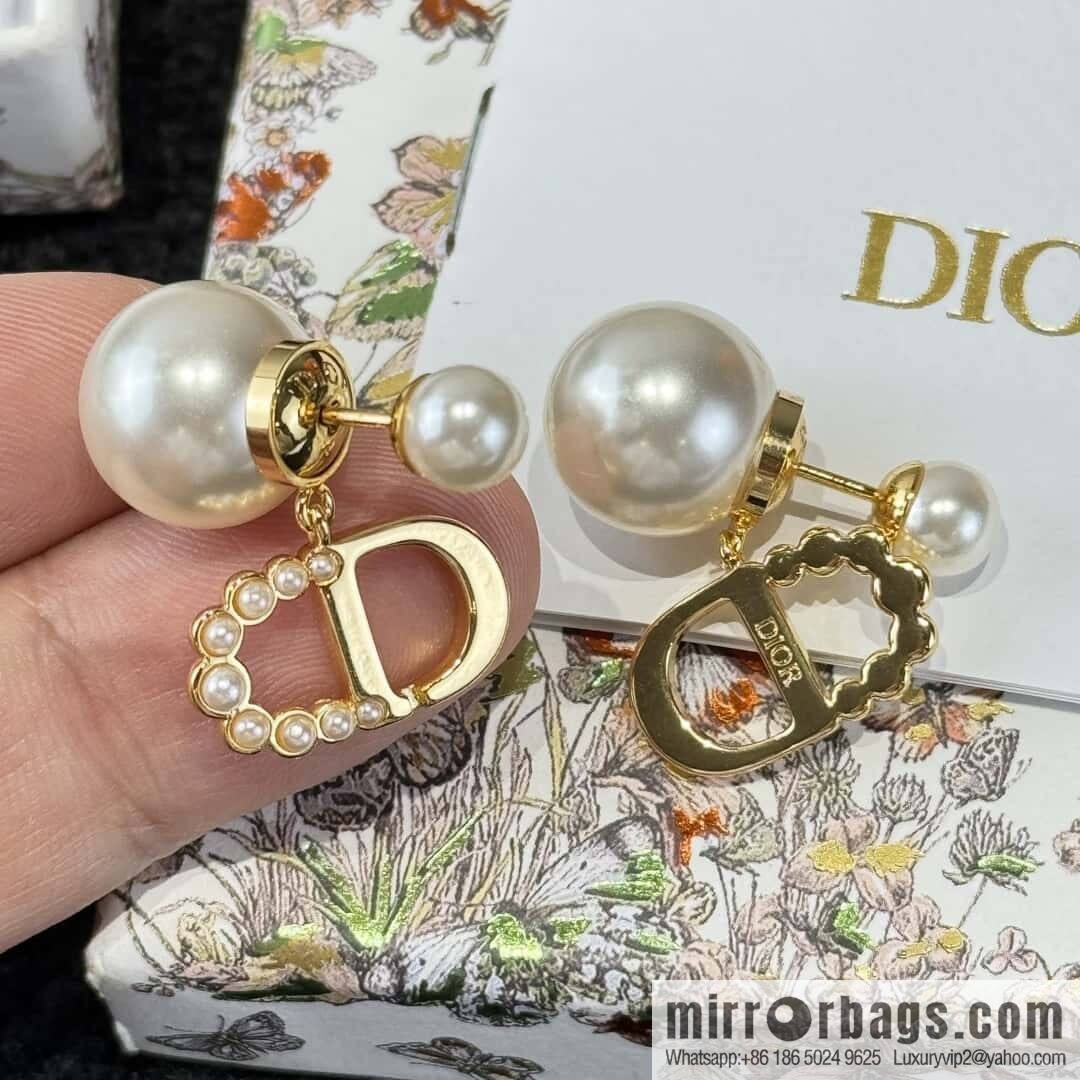 New ☑️ DIOR size pearl CD stud earrings