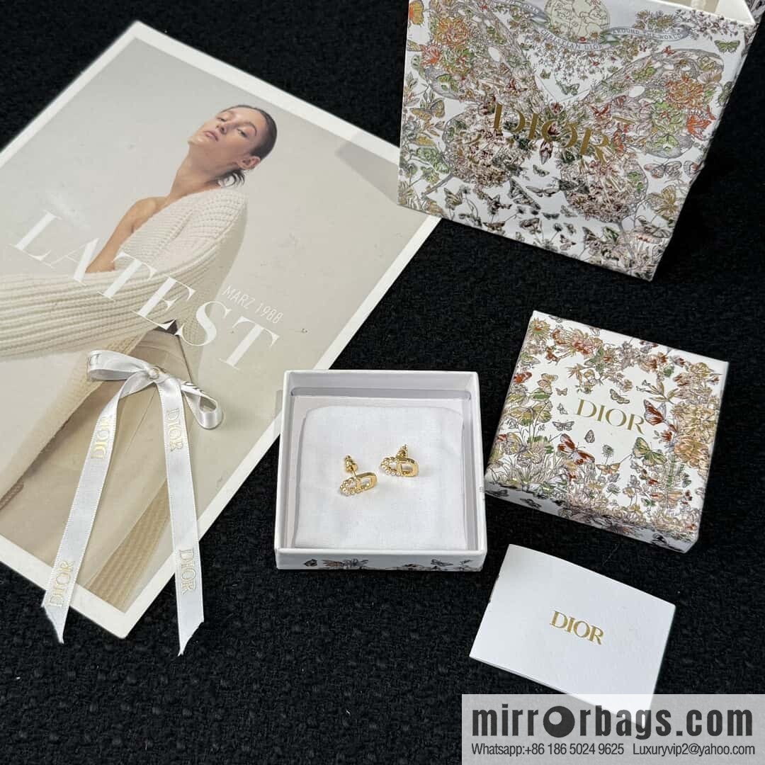 New ☑️ DIOR CD pearl stud earrings
