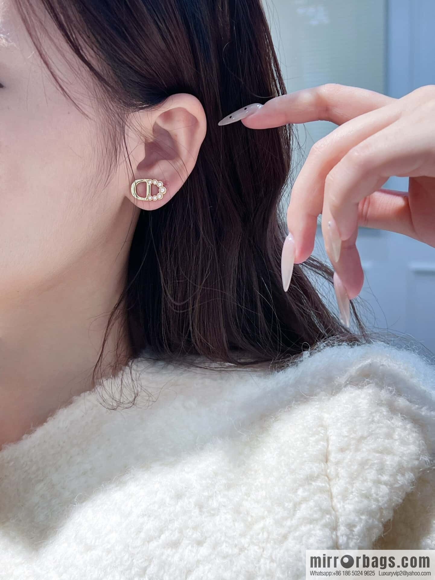 New ☑️ DIOR CD pearl stud earrings