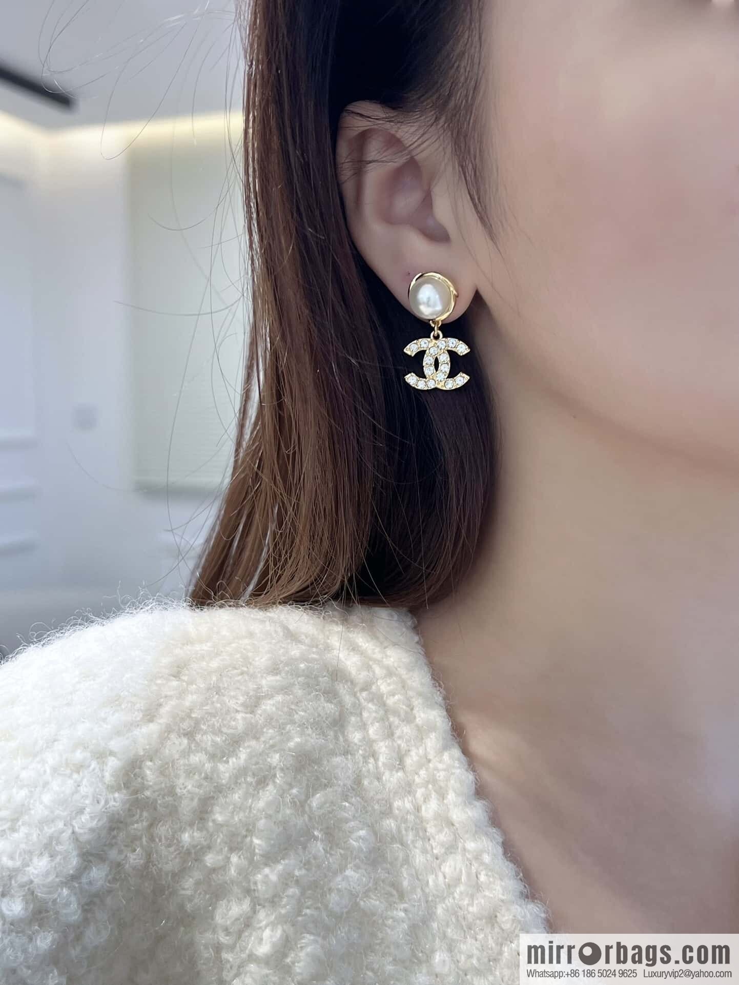 ❗️New ❗️☀️ New ☑️ Chanel C2 double c pearl stud earrings ☀️