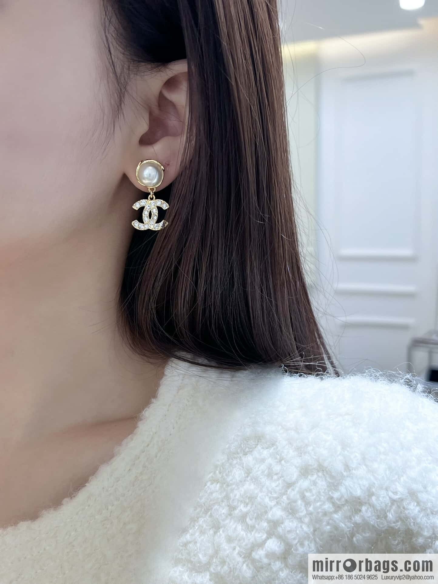 ❗️New ❗️☀️ New ☑️ Chanel C2 double c pearl stud earrings ☀️