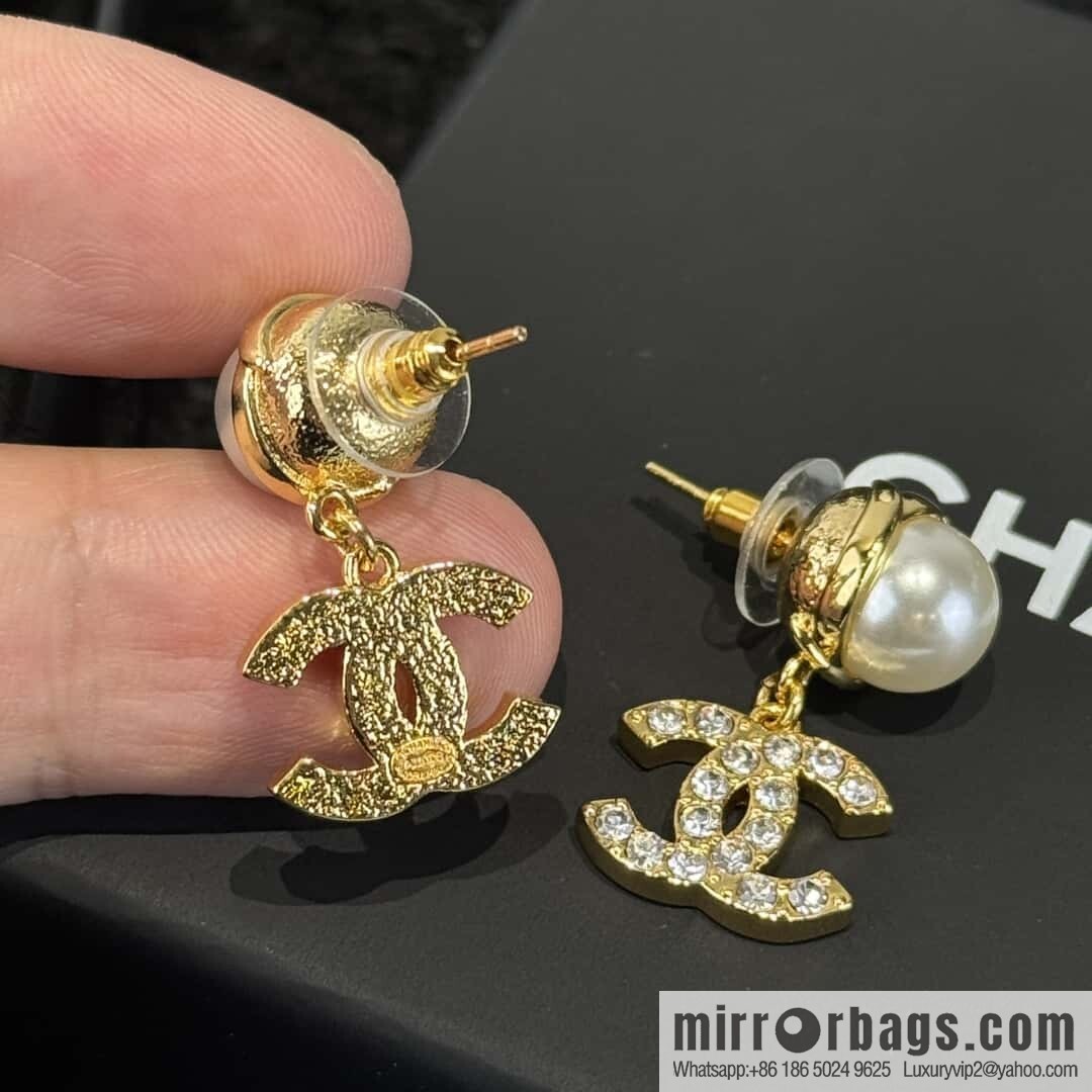 ❗️New ❗️☀️ New ☑️ Chanel C2 double c pearl stud earrings ☀️