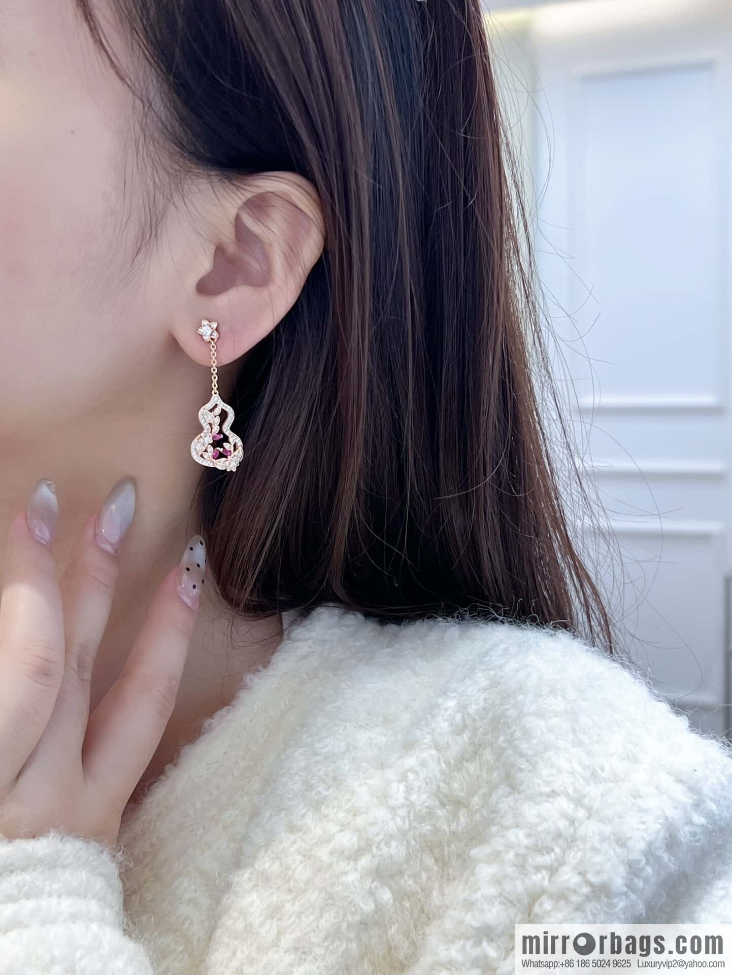 ❗️New ❗️ ☀️ Qeelin flower vine gourd stud earrings ☀️