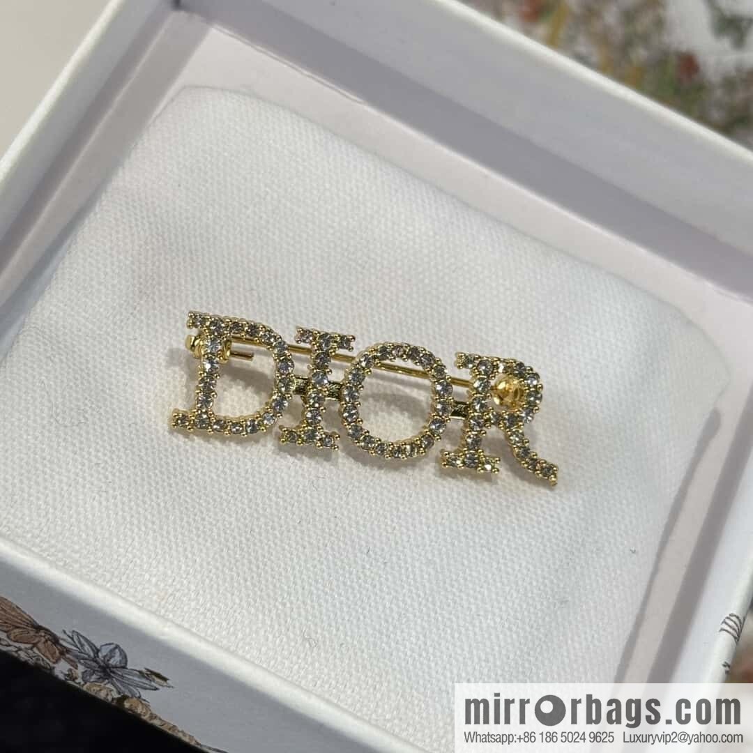 ❗️New ❗️☀️ New ☑️ Dior Dior Full Diamond Alphabet Brooch ☀️
