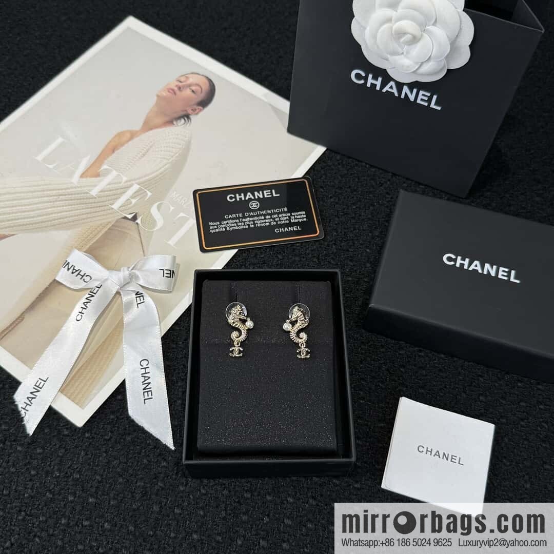 ❗️New ❗️☀️ new ☑️ Chanel double c hippocampus pearl stud earrings ☀️