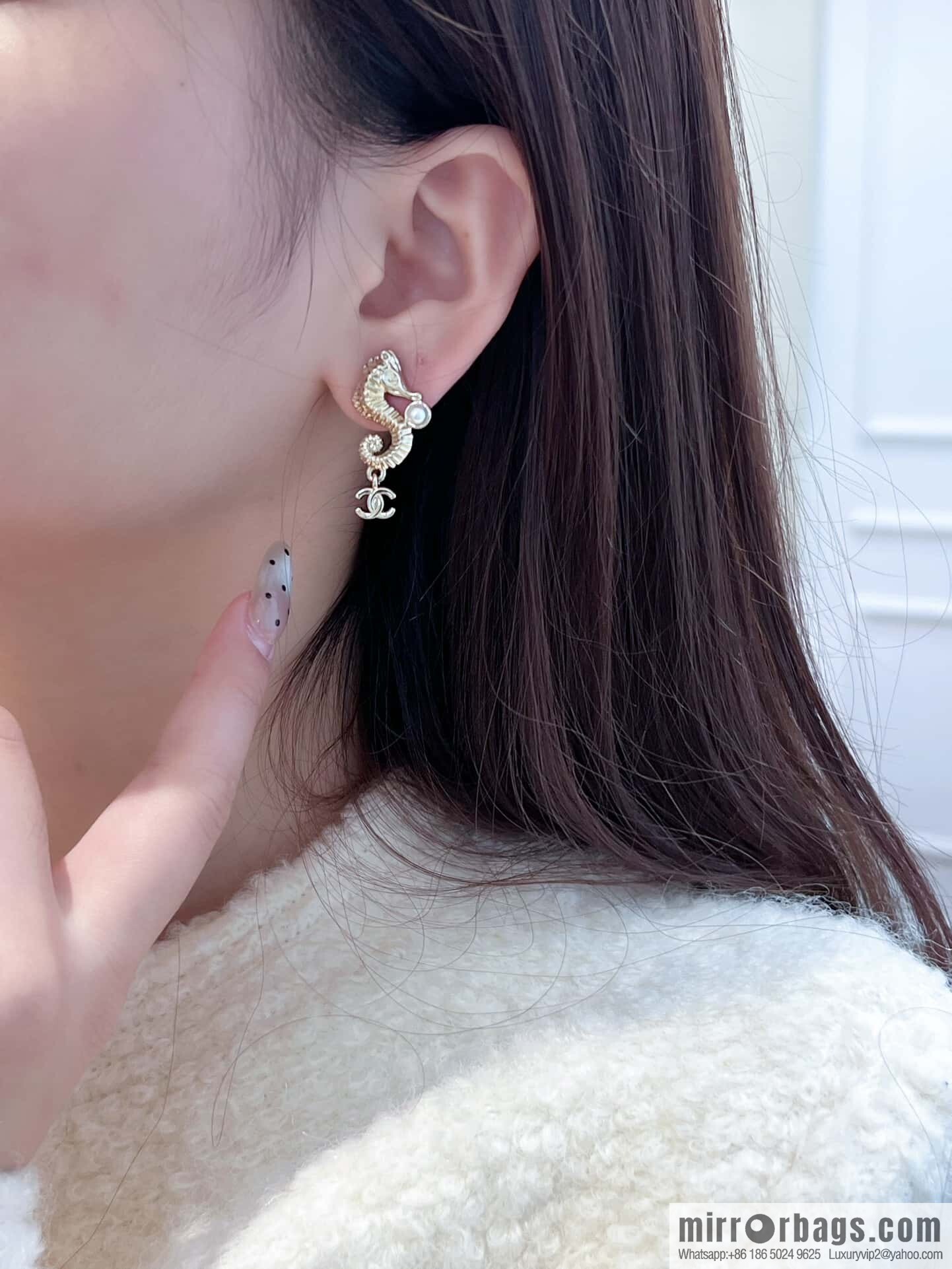 ❗️New ❗️☀️ new ☑️ Chanel double c hippocampus pearl stud earrings ☀️