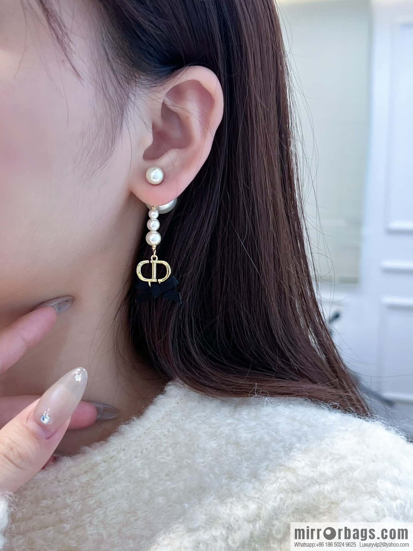 ❗️New ❗️ ☀️ New ☑️ Dior size pearl bow stud earrings ☀️