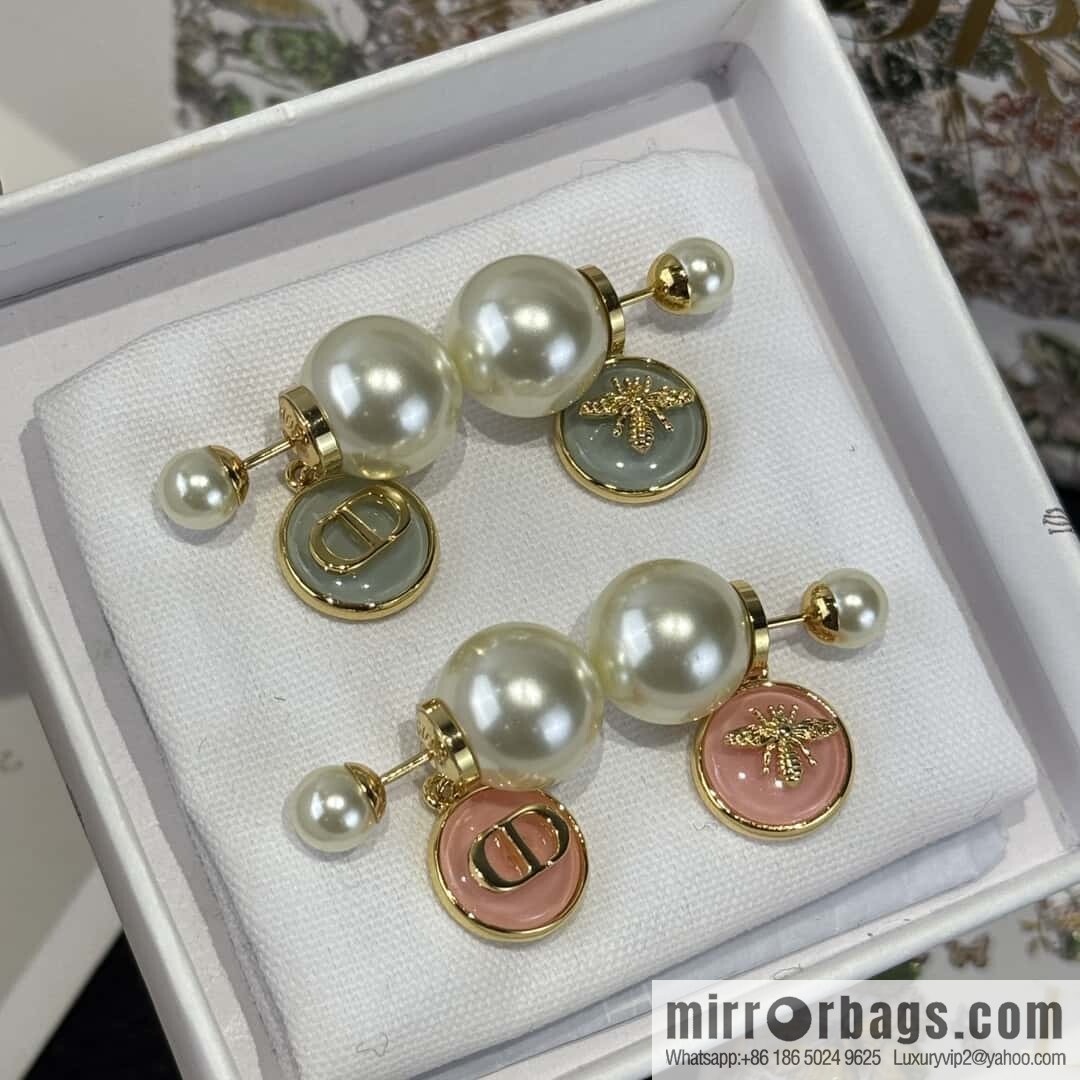 ☀️New ☑️ Dior size pearl bee CD stud earrings