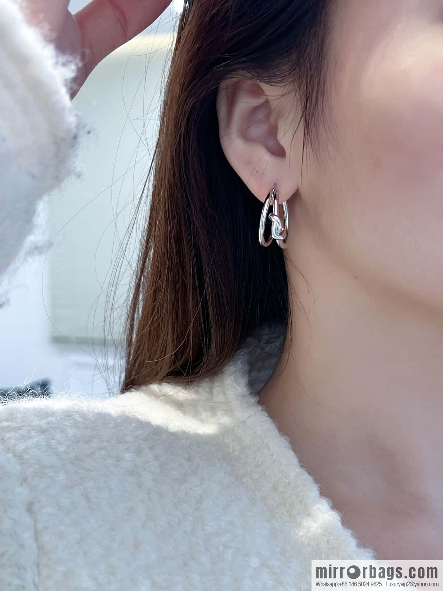 ❗️New ❗️ ☀️ New ☑️ CELINE Twist Earrings ☀️