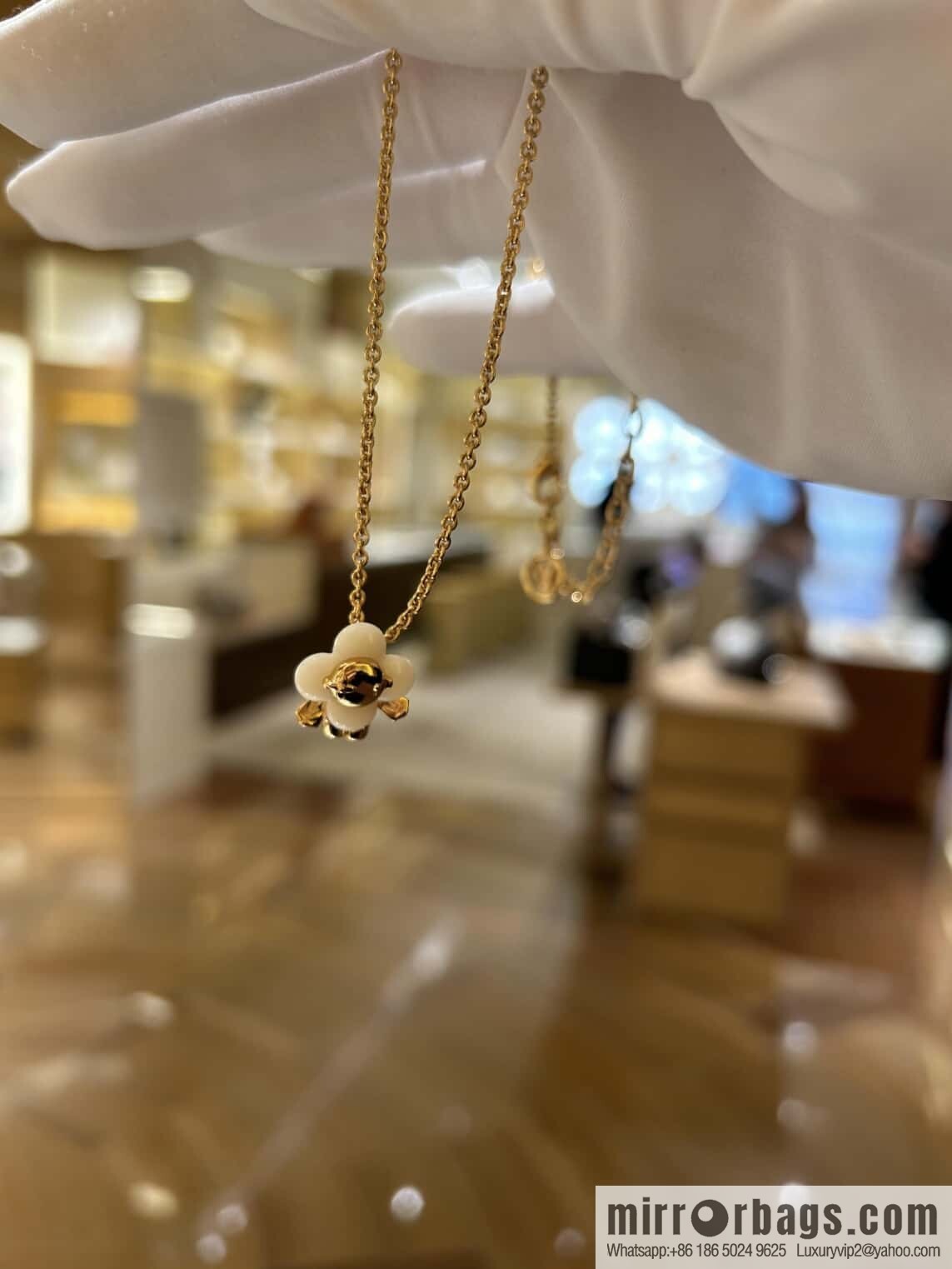 ❗️New ❗️ M02120 ☀ Original ☀ Louis Vuitton vivienne Vivian Sunflower Doll Necklace ☀