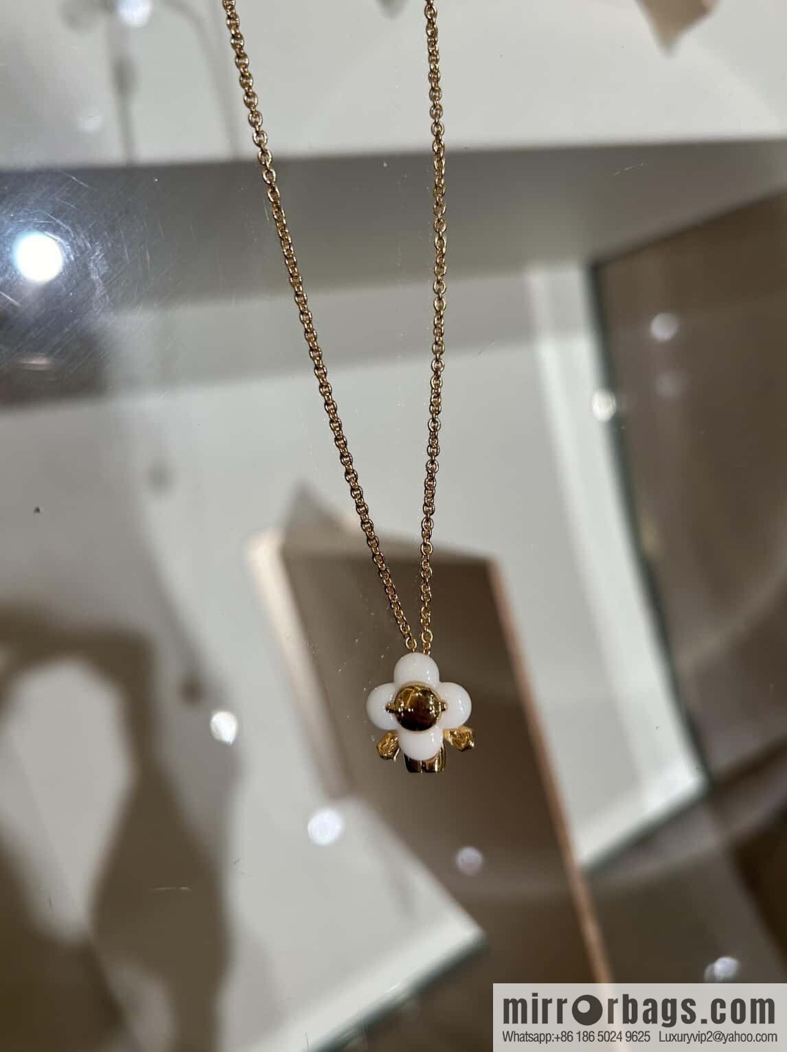❗️New ❗️ M02120 ☀ Original ☀ Louis Vuitton vivienne Vivian Sunflower Doll Necklace ☀