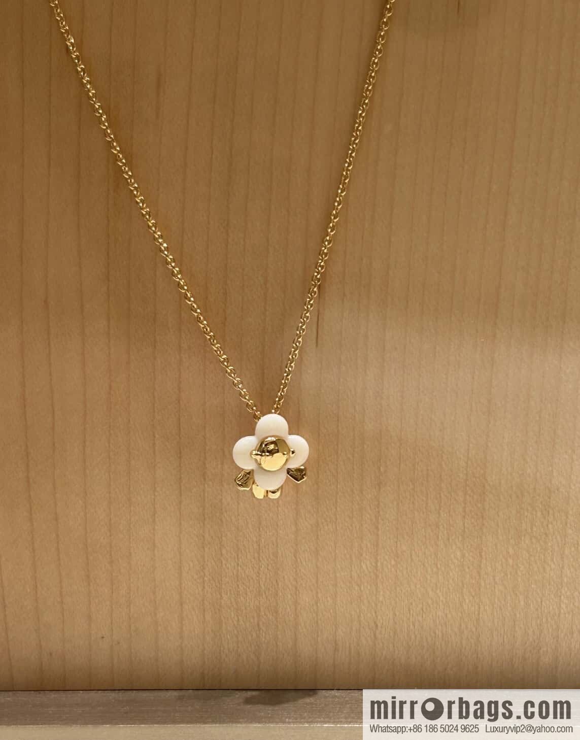 ❗️New ❗️ M02120 ☀ Original ☀ Louis Vuitton vivienne Vivian Sunflower Doll Necklace ☀