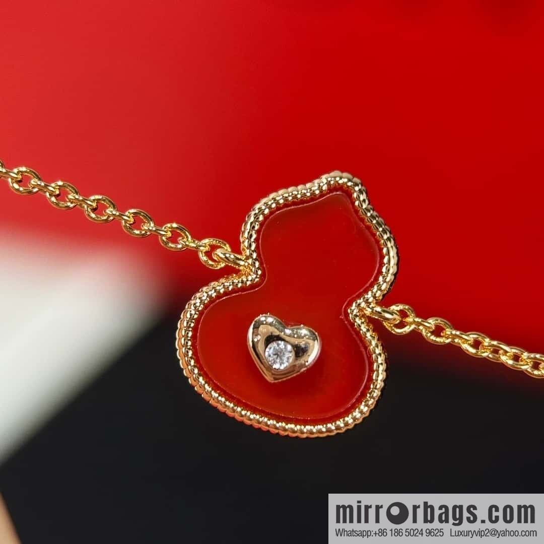 ❗️New ❗️ ☀️☀️ Qeelin unicorn wulu gourd series agate diamond peach heart love bracelet necklace ☀️