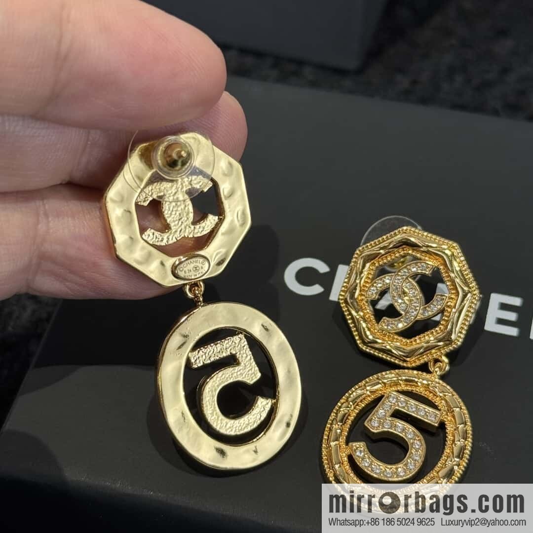 ❗️New ❗️☀️ New ☑️ Chanel double c5 word earrings ☀️