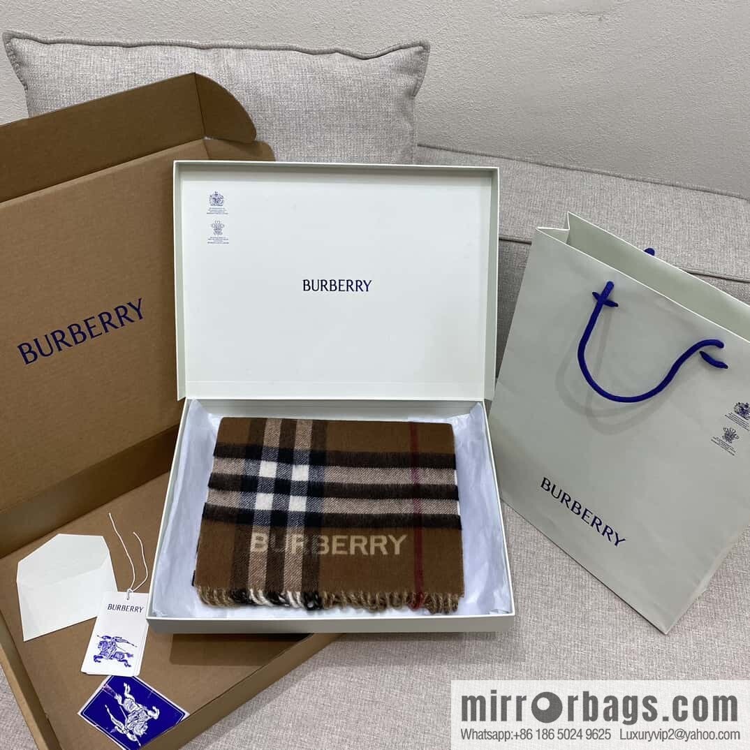𝐁𝐔𝐑𝐁𝐄𝐑𝐑ღ• two-tone contrast plaid cashmere scarf | | Camel