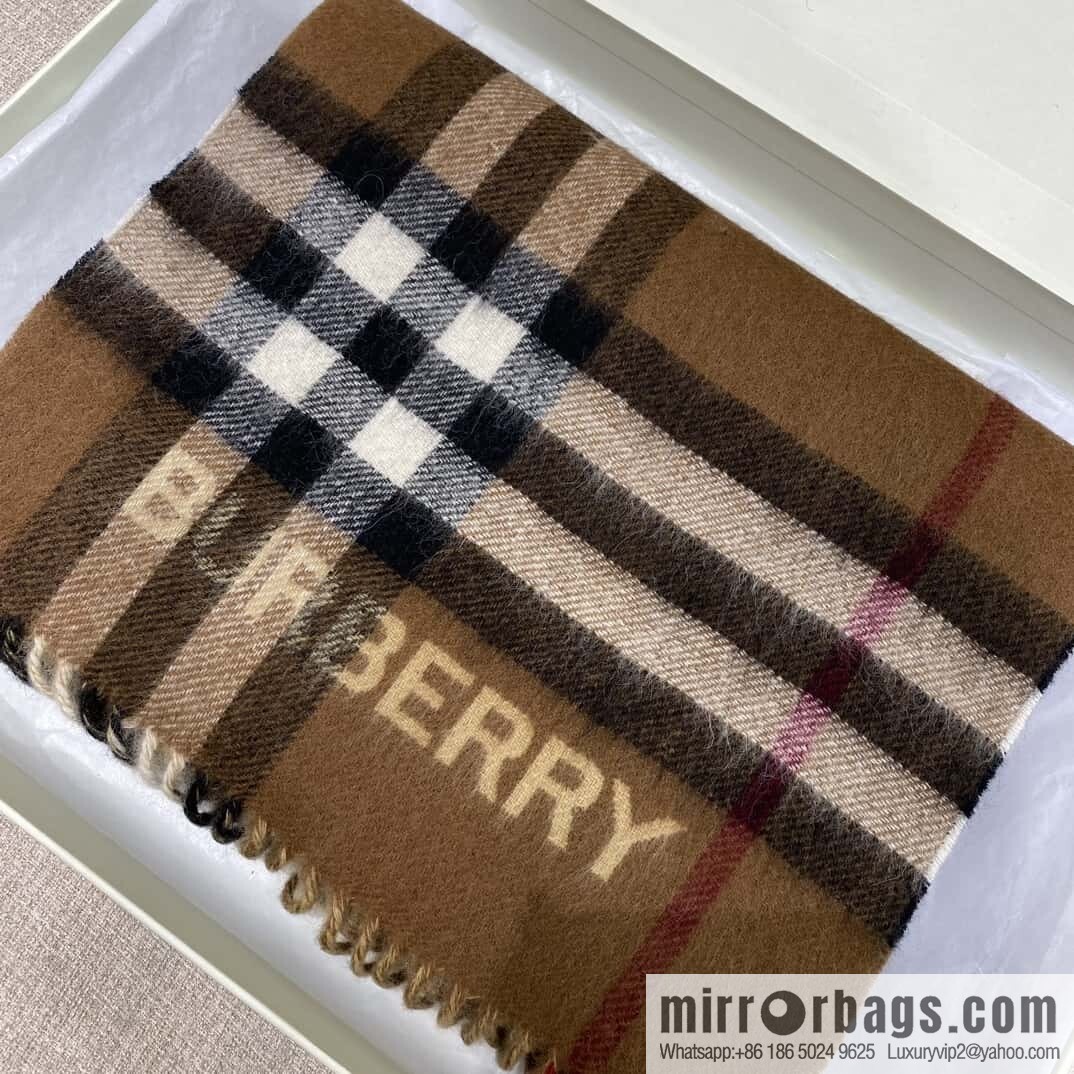 𝐁𝐔𝐑𝐁𝐄𝐑𝐑ღ• two-tone contrast plaid cashmere scarf | | Camel