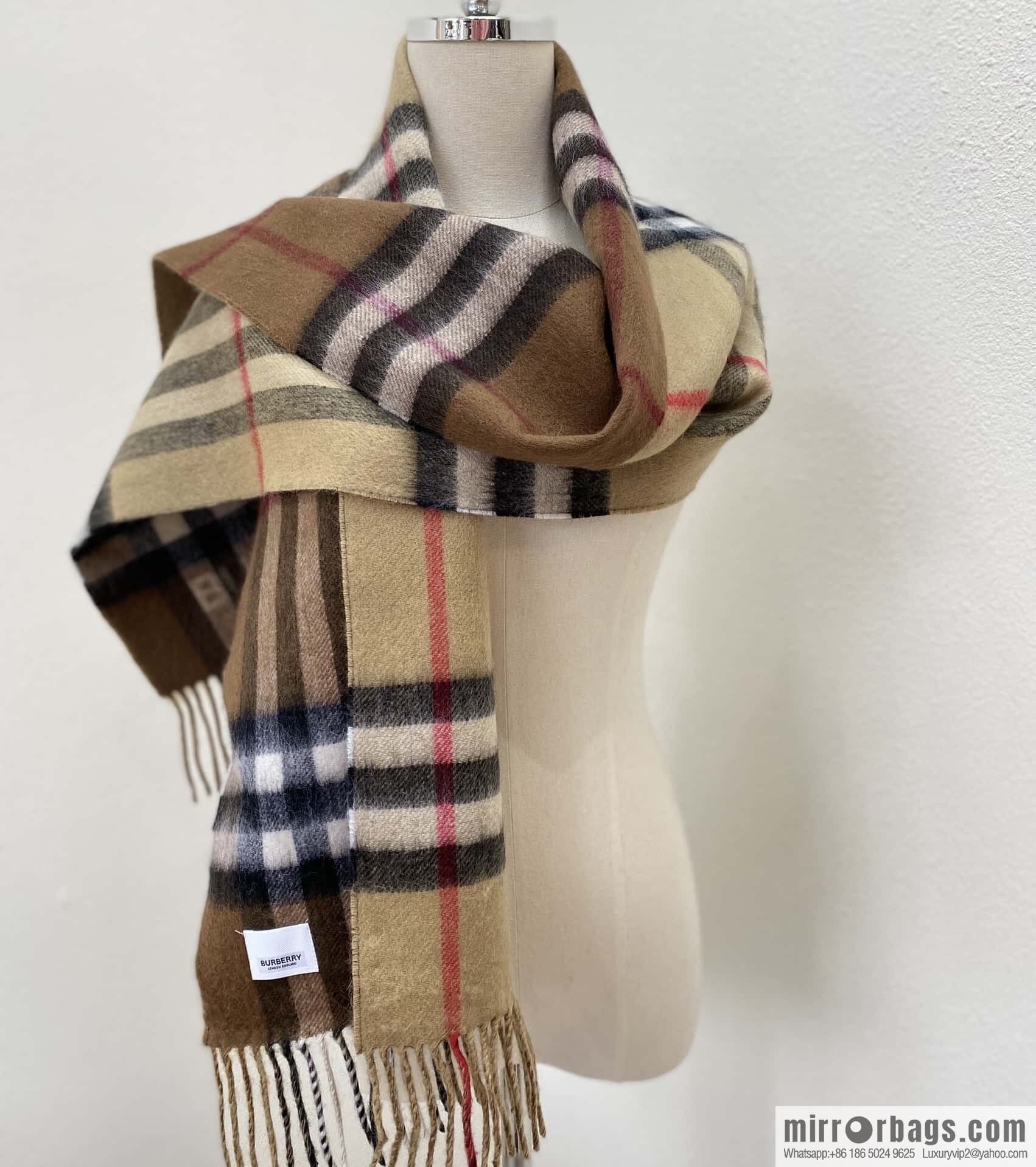 𝐁𝐔𝐑𝐁𝐄𝐑𝐑ღ• two-tone contrast plaid cashmere scarf | | Camel