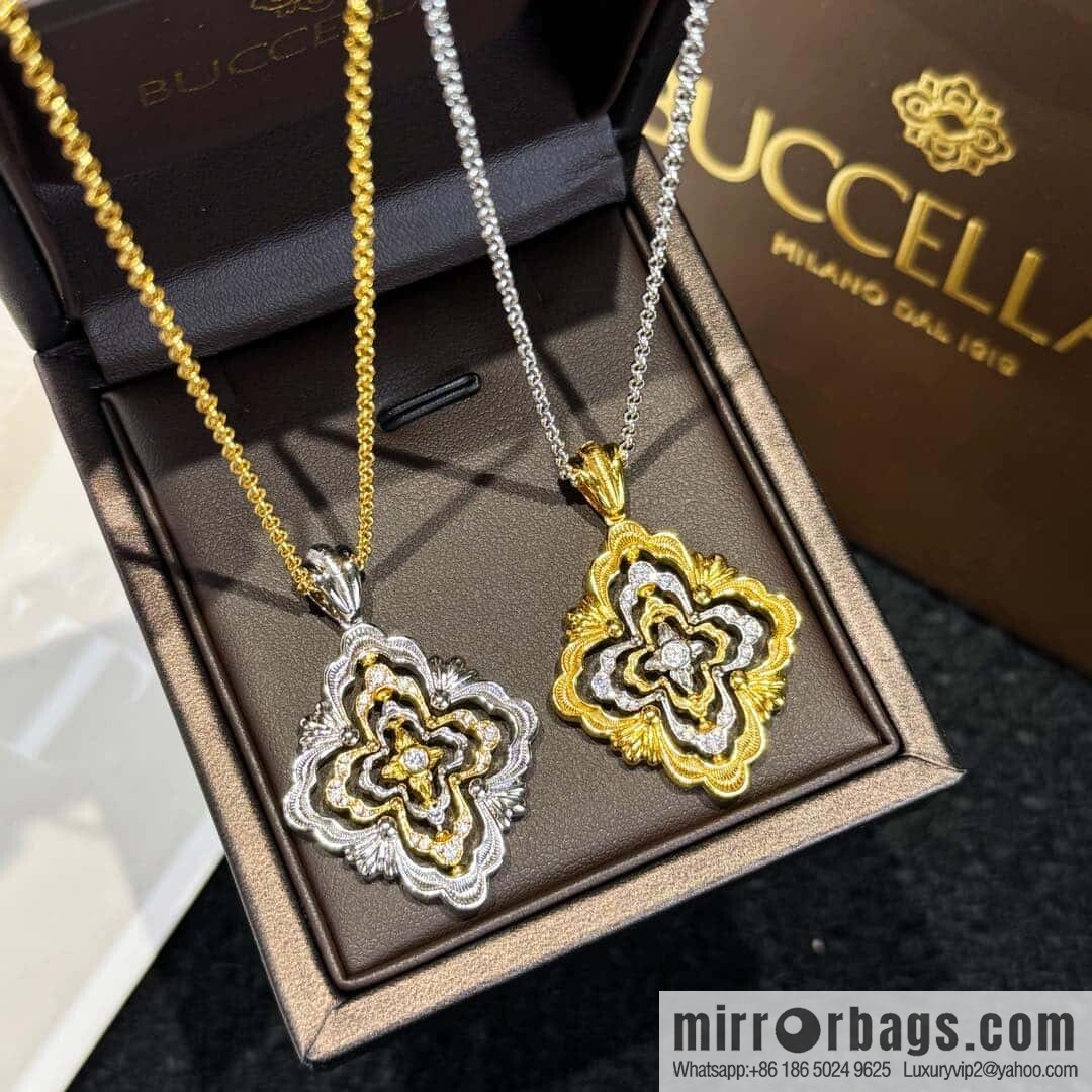 ❗️New ❗️ ☀ Buccellati Opera House Collection oversized court-style spinning four-leaf clover necklace ☀️