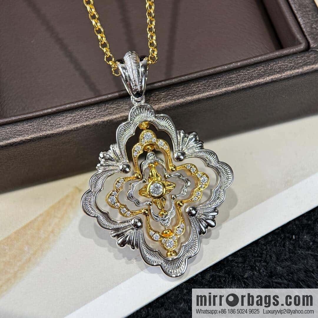 ❗️New ❗️ ☀ Buccellati Opera House Collection oversized court-style spinning four-leaf clover necklace ☀️