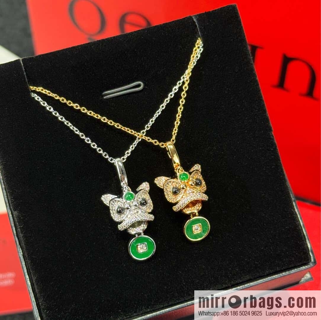 ❗️New ❗️ ☀️ Qeelin unicorn full diamond lion green copper coin necklace ☀️
