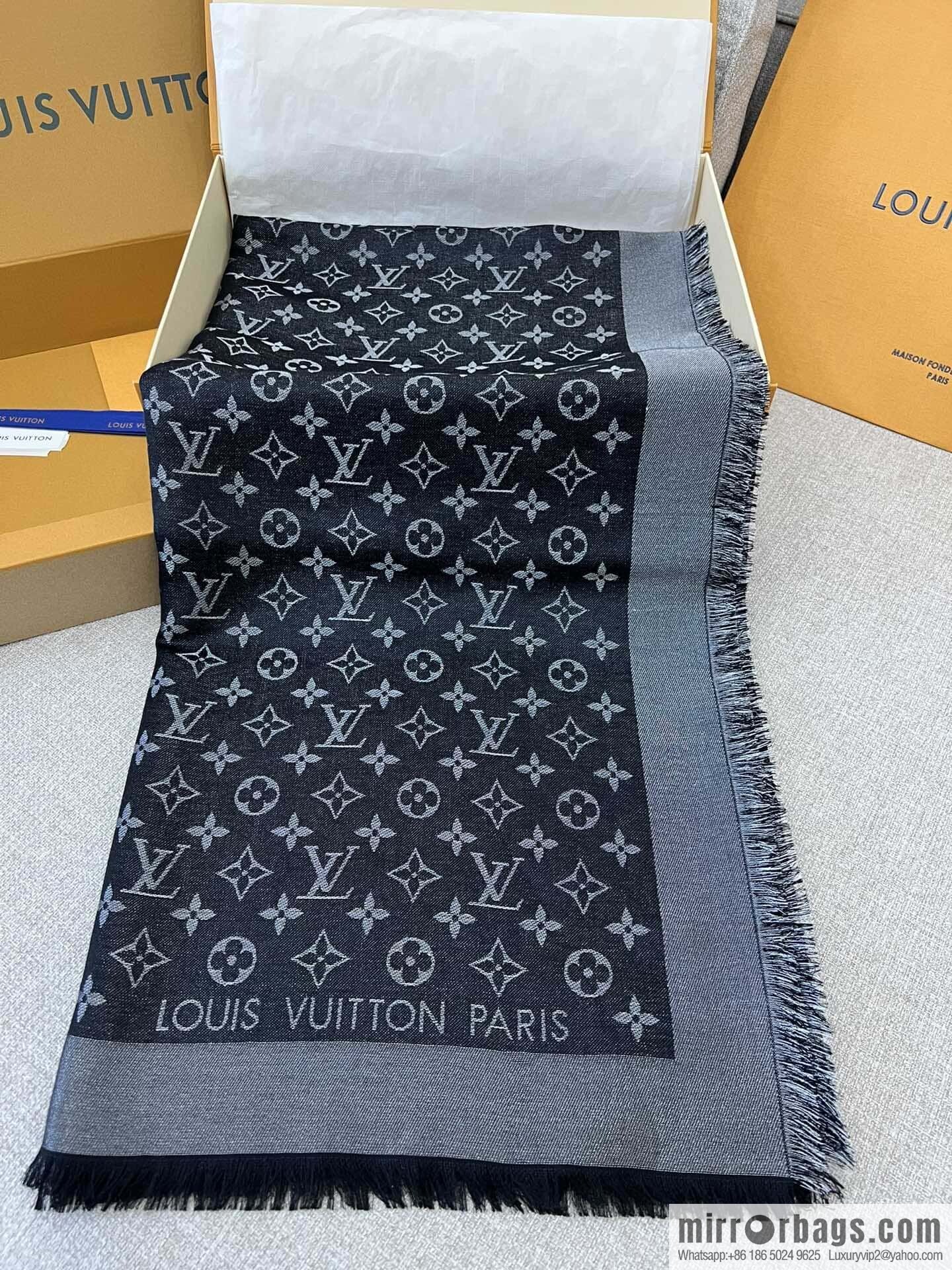 𝐋𝐨𝐮𝐢𝐬 𝐕𝐮𝐢𝐭𝐭𝐨ɴ•『 shine monogram scarf shawl M75123
